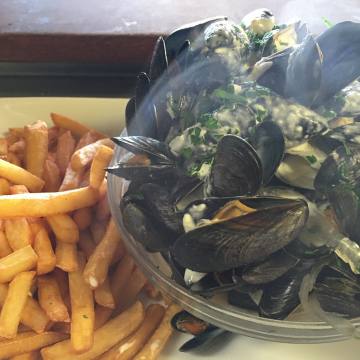 Moules marinières frites